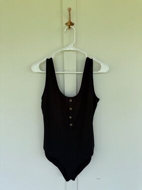 H&M black ribbed bodysuit